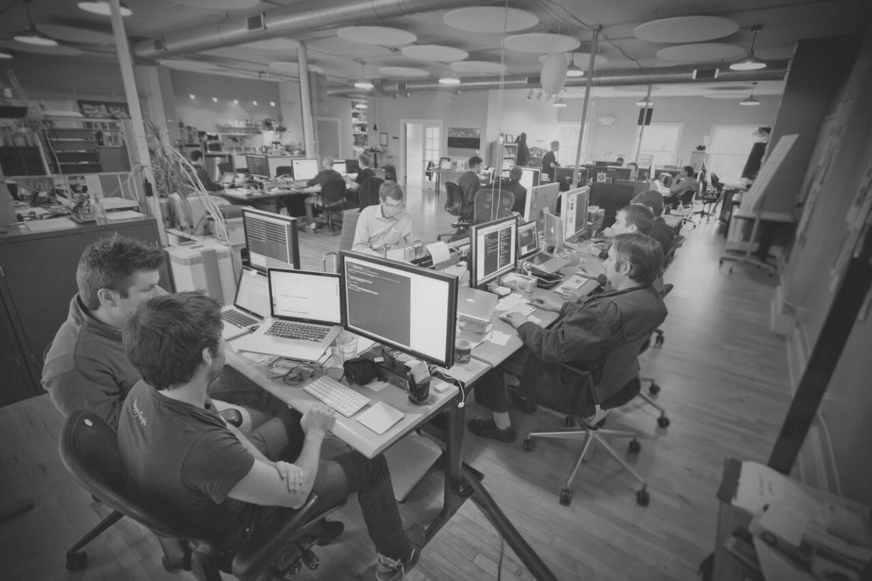 Financieel dashboard — overzicht van budgetprognoses en afwijkingen